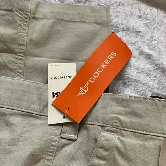 Dockers Mens Big & Tall Utility Cargo 48 X 34 Pants Sizes NWT khaki - Picture 5 of 6